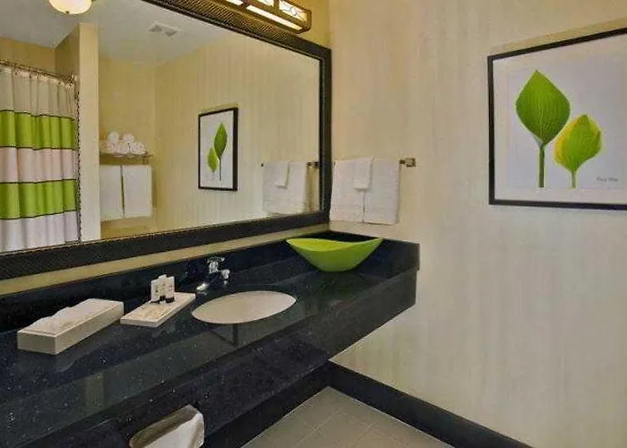 Hotel Fairfield And Phoenix Fashion Center Chandler