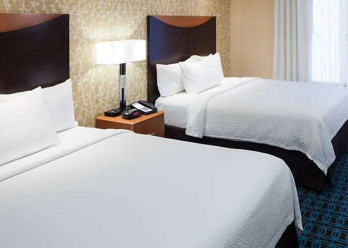 Hotel Fairfield And Phoenix Fashion Center 3*