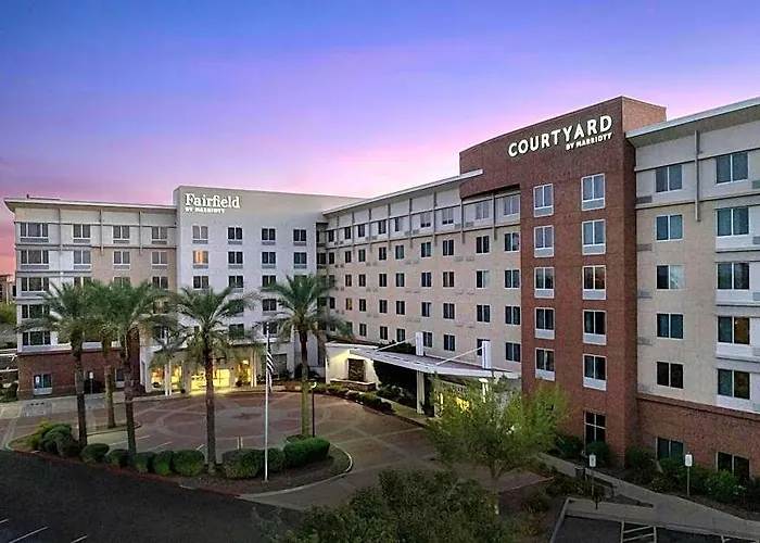 Fairfield And Phoenix Fashion Center 3*