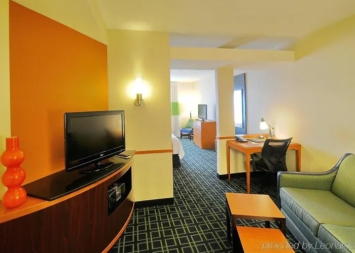 Hotel Fairfield And Phoenix Fashion Center 3*